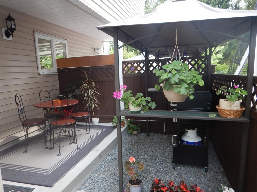 Clean And Quiet 2 Bdr 2 Bthr Private Entrance Entire Guests Suite Near Coquitlam Center Mall And Skytrain Exterior photo